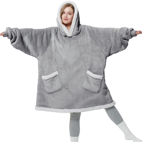 bedsure oversized wearable blanket hoodie.